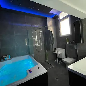 Rooms&single Private Spa Sauna&jacuzzi 4rent Hostel
