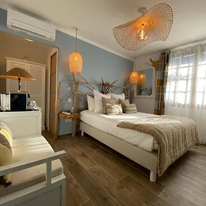https://hotel-le-neptune-en-camargue.fr-provencehotel.com