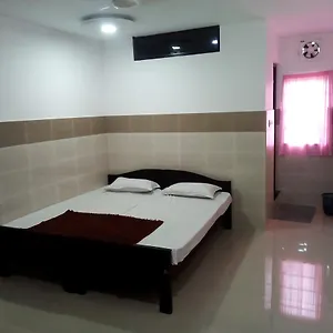  Bed & Breakfast Tree House India